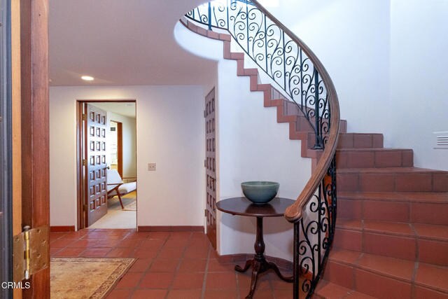 Building Photo - 3265 Ocean Dr