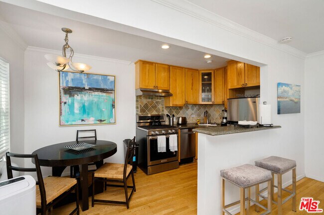 Building Photo - 2101 Ocean Ave