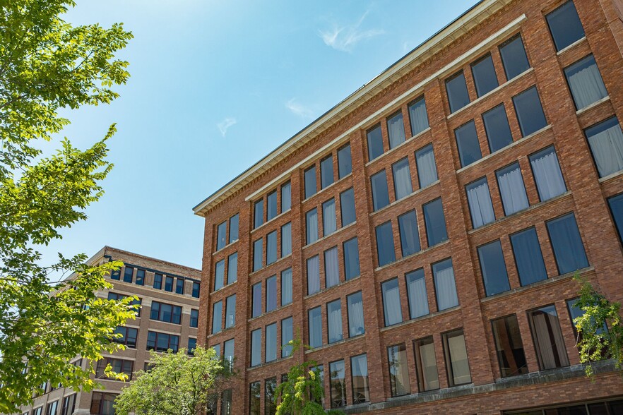 Building Photo - Cornerstone Place