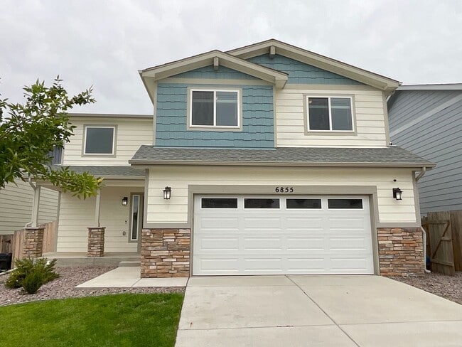 Primary Photo - 3 Bedroom Home Available Near S Powers Blv...