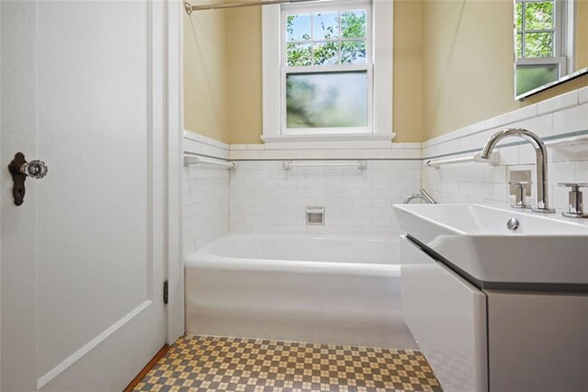 Building Photo - 60 26th St NW