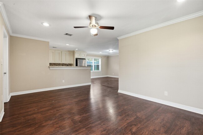 Building Photo - 505 Malvern Dr