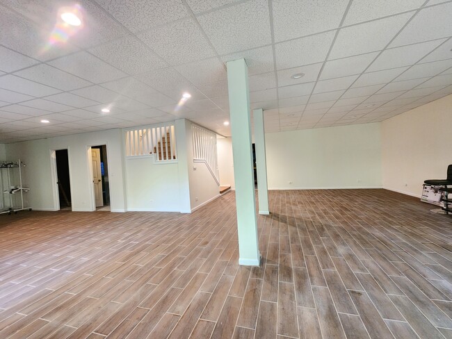 Building Photo - 3220 Indian Creek Dr