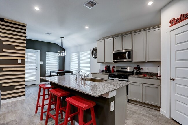 Building Photo - 3838 Beltingham Bend Wy