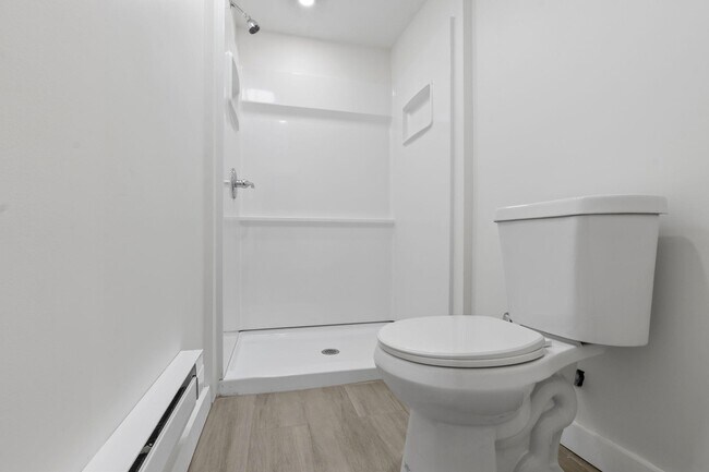 Building Photo - 20 Linden Ct