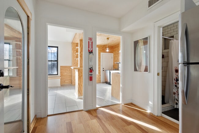 Building Photo - 4837 W Irving Park Rd