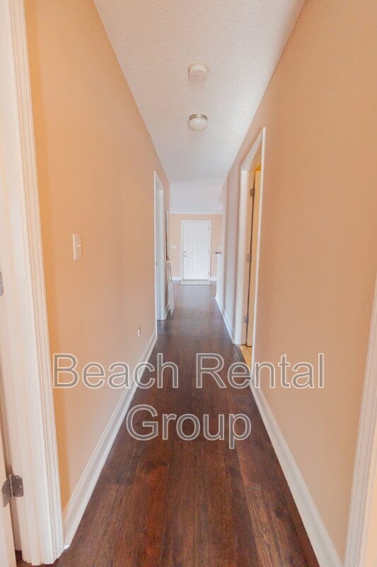 Building Photo - 3774 Hitchcock Way