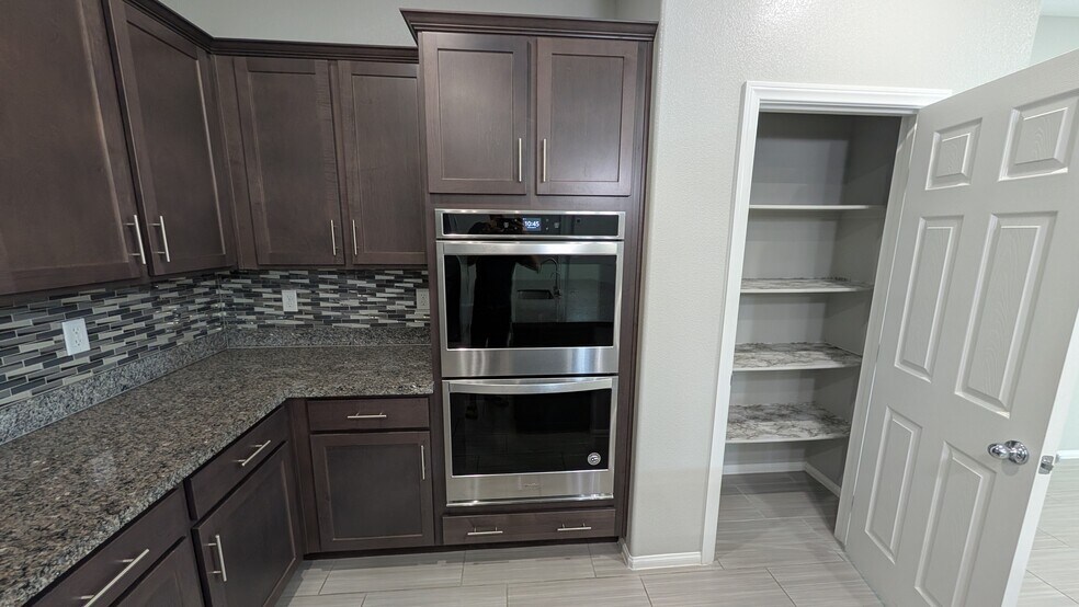 Building Photo - 653 Timberfalls Ln