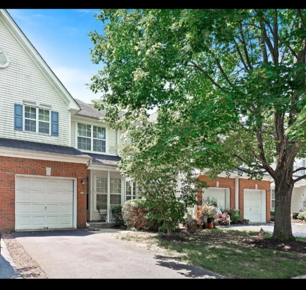 Building Photo - 32 Chatham Ct