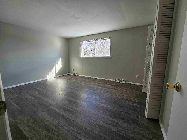 Building Photo - 610 1/2 Sunflower Dr