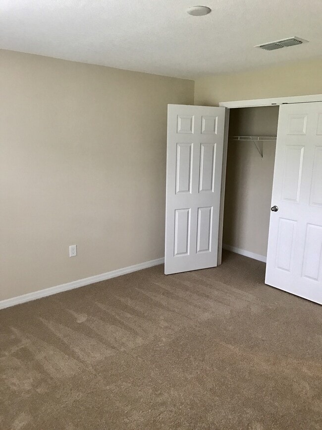 Building Photo - MOVE IN SPECIAL-Beautiful Energy Efficient 3/2 Home in St. Cloud