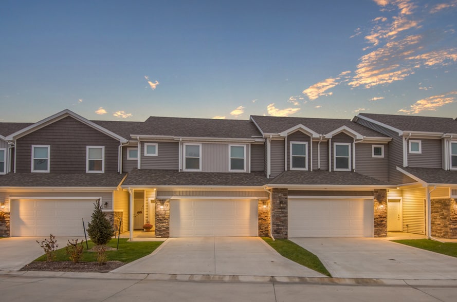 Interior Photo - Village at The Grove Townhomes