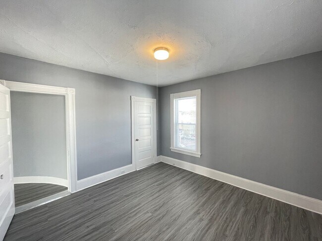 Building Photo - 301 Amory St