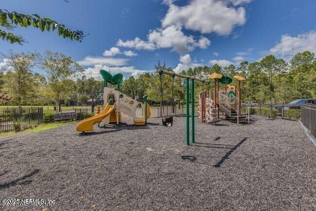 Building Photo - 517 Richmond Dr