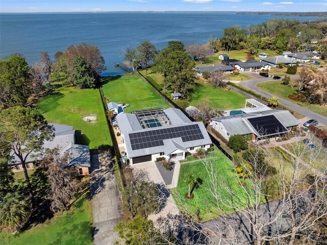 Building Photo - 1021 Temple Grove Pl