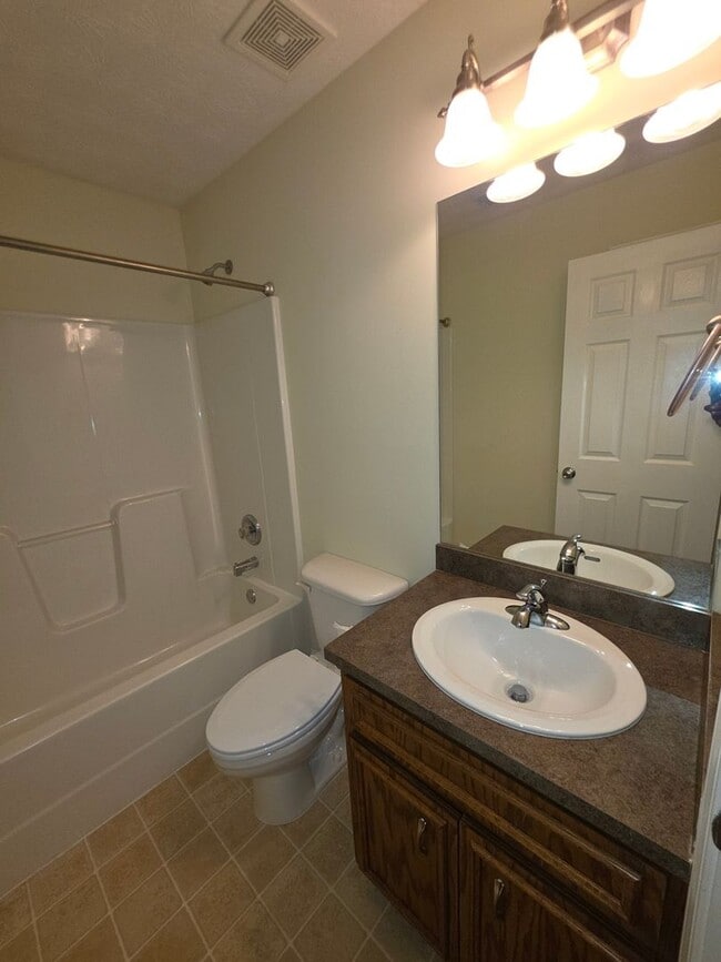 Building Photo - 22 Shadowridge Ln
