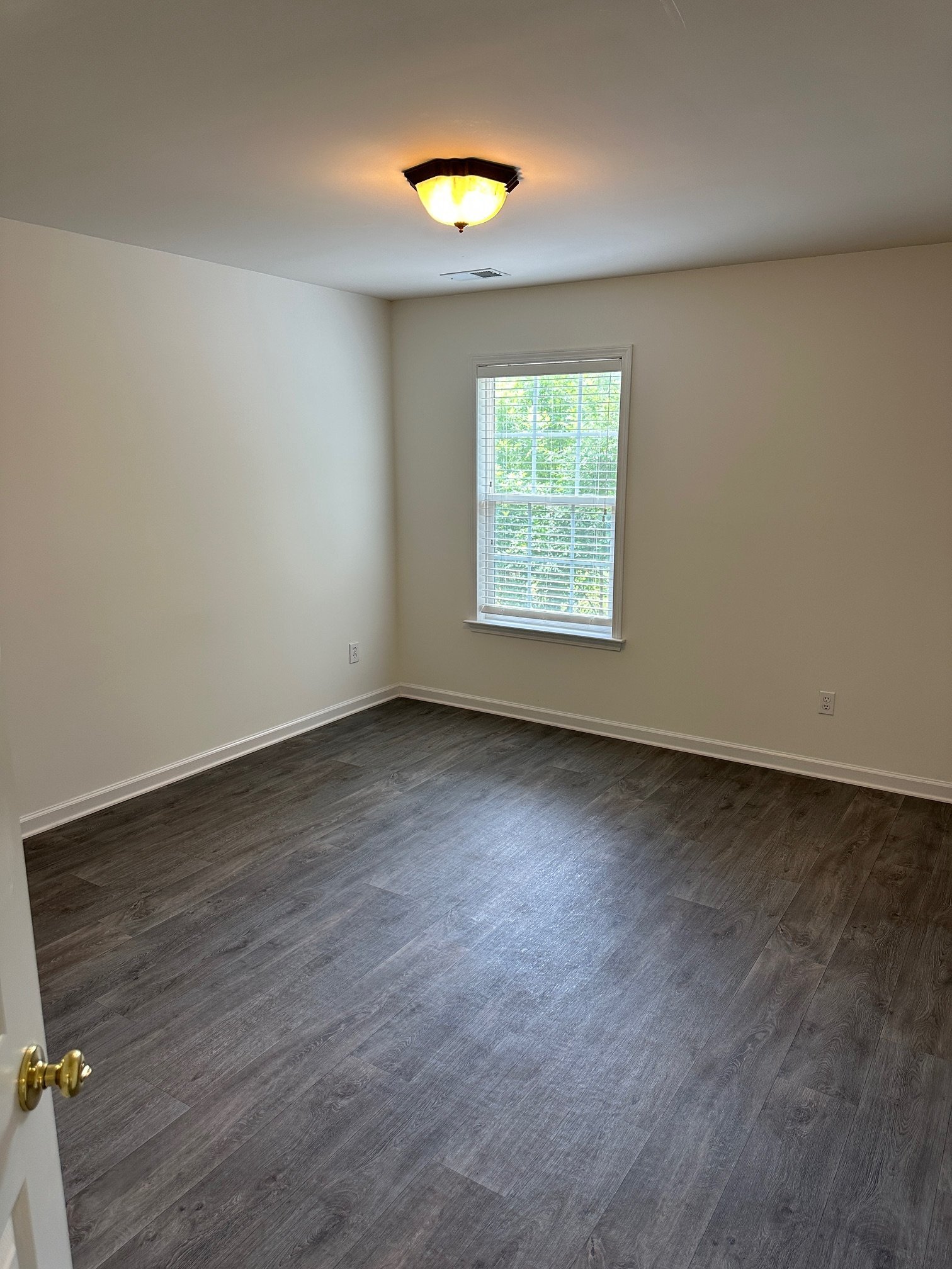 Building Photo - 7811 Noland Woods Dr