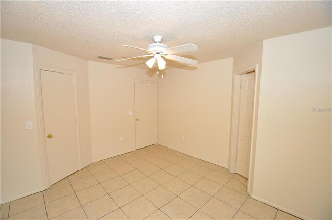 Building Photo - 400 Red Hawk Loop