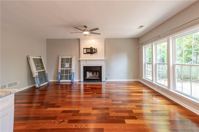 Building Photo - 3895 Tugaloo Dr NE