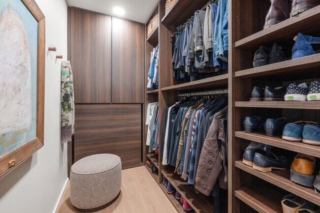 Building Photo - 171 Sawmill Cir