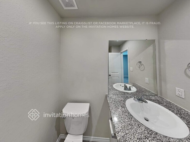 Building Photo - 7331 Avila Vis