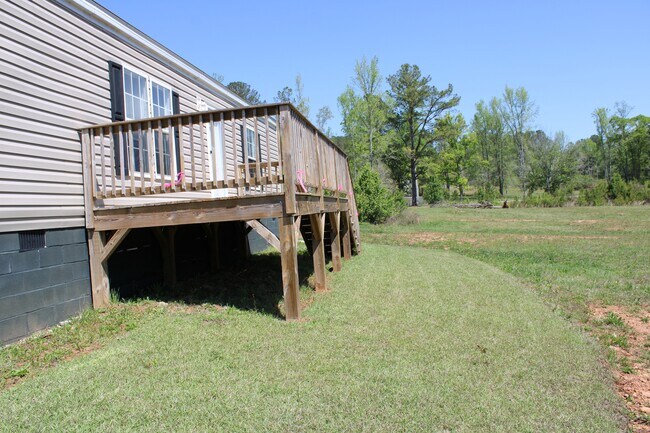 Building Photo - 818 W Grantville Rd