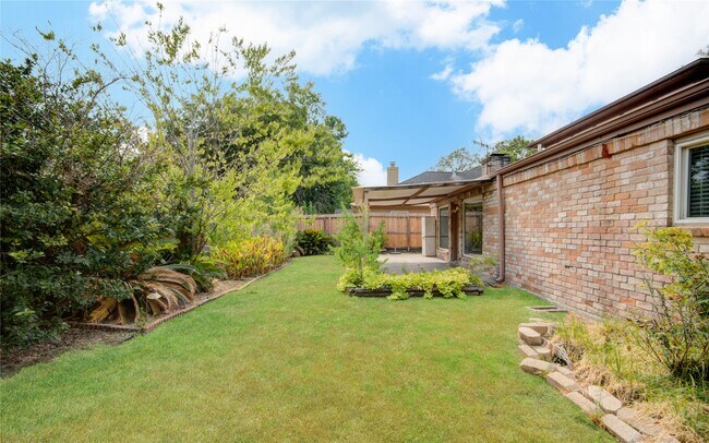 Building Photo - 14211 Ella Lee Ln