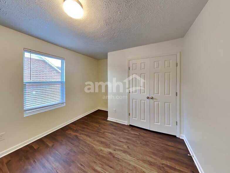 Building Photo - 1015 Patmore Ln