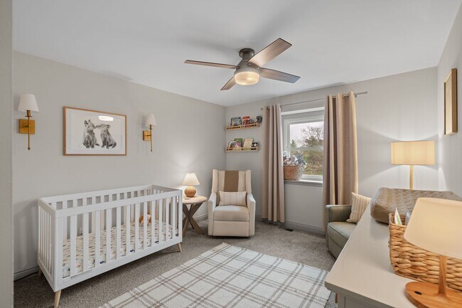 Building Photo - 12122 Royal Valley Dr