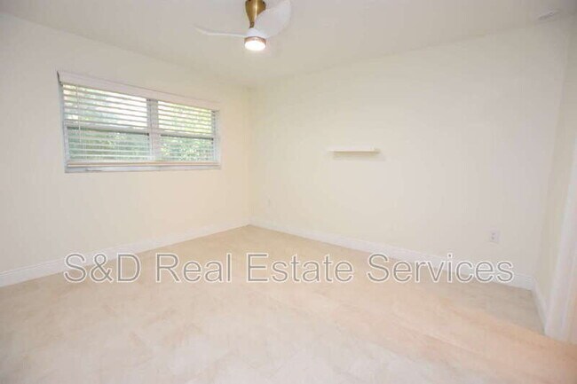 Building Photo - 141 Fernery Rd