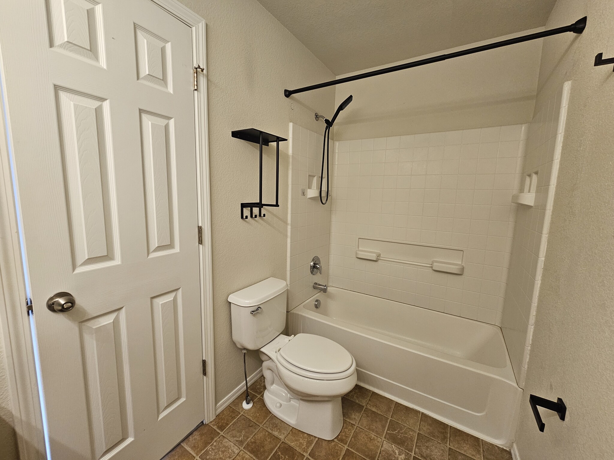 Building Photo - 7243 Country Side Grv