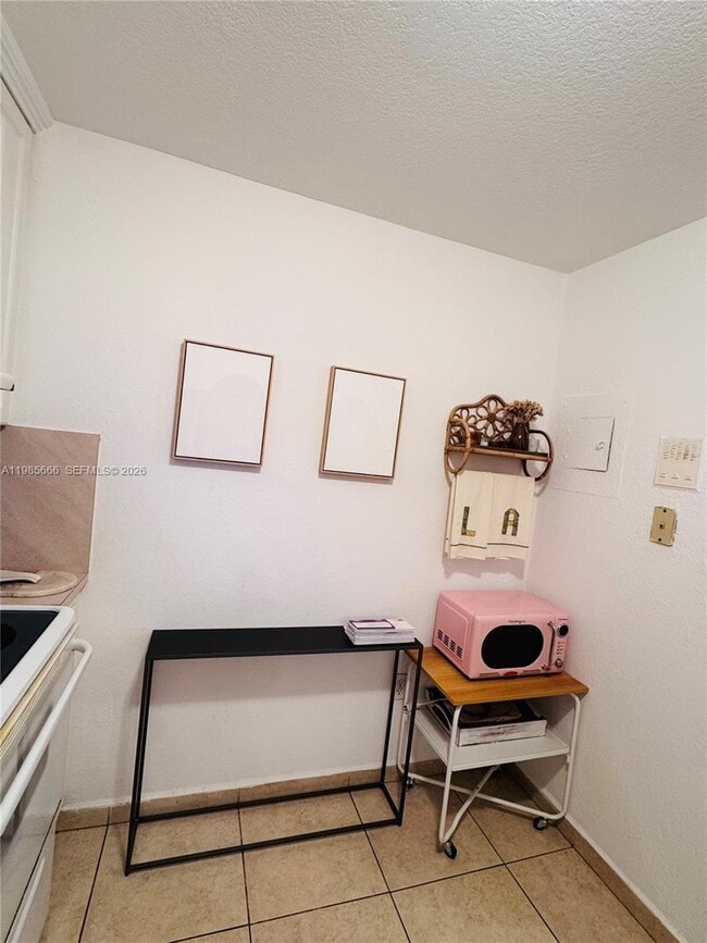 Building Photo - 7928 West Dr