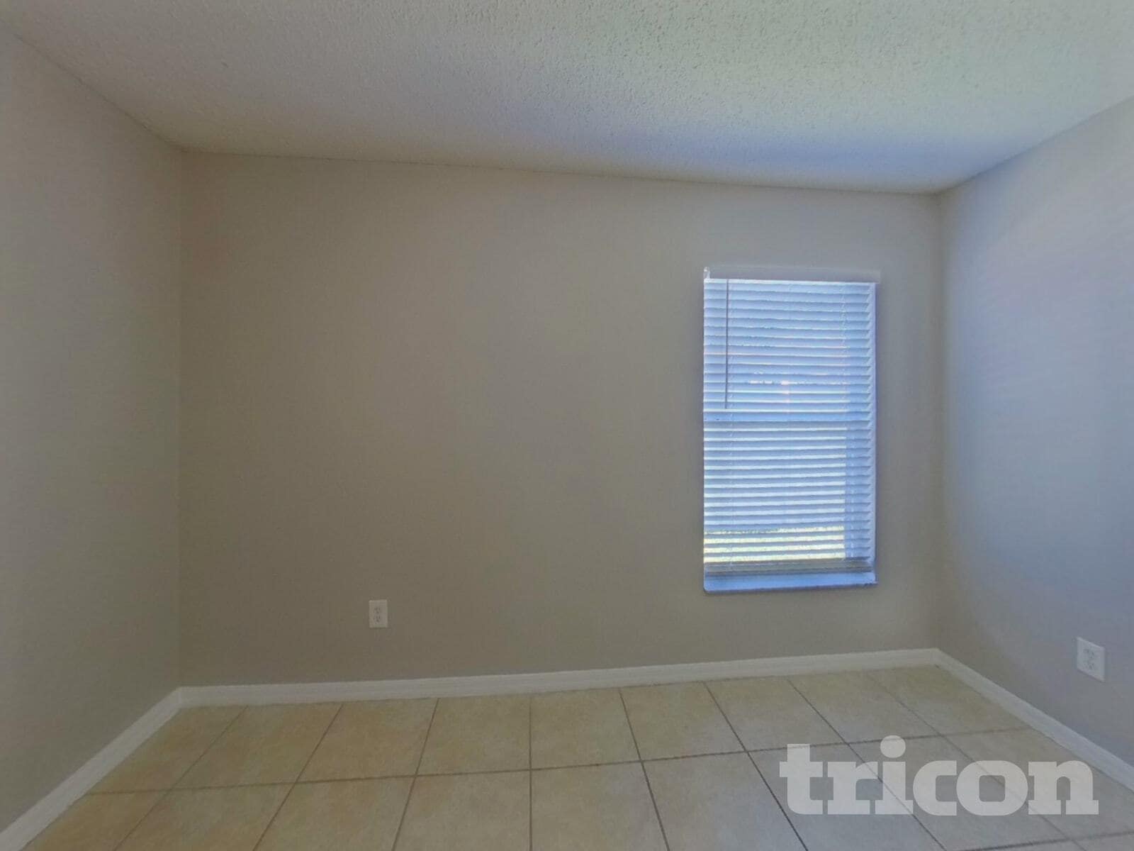 Building Photo - 3247 Amberley Park Cir