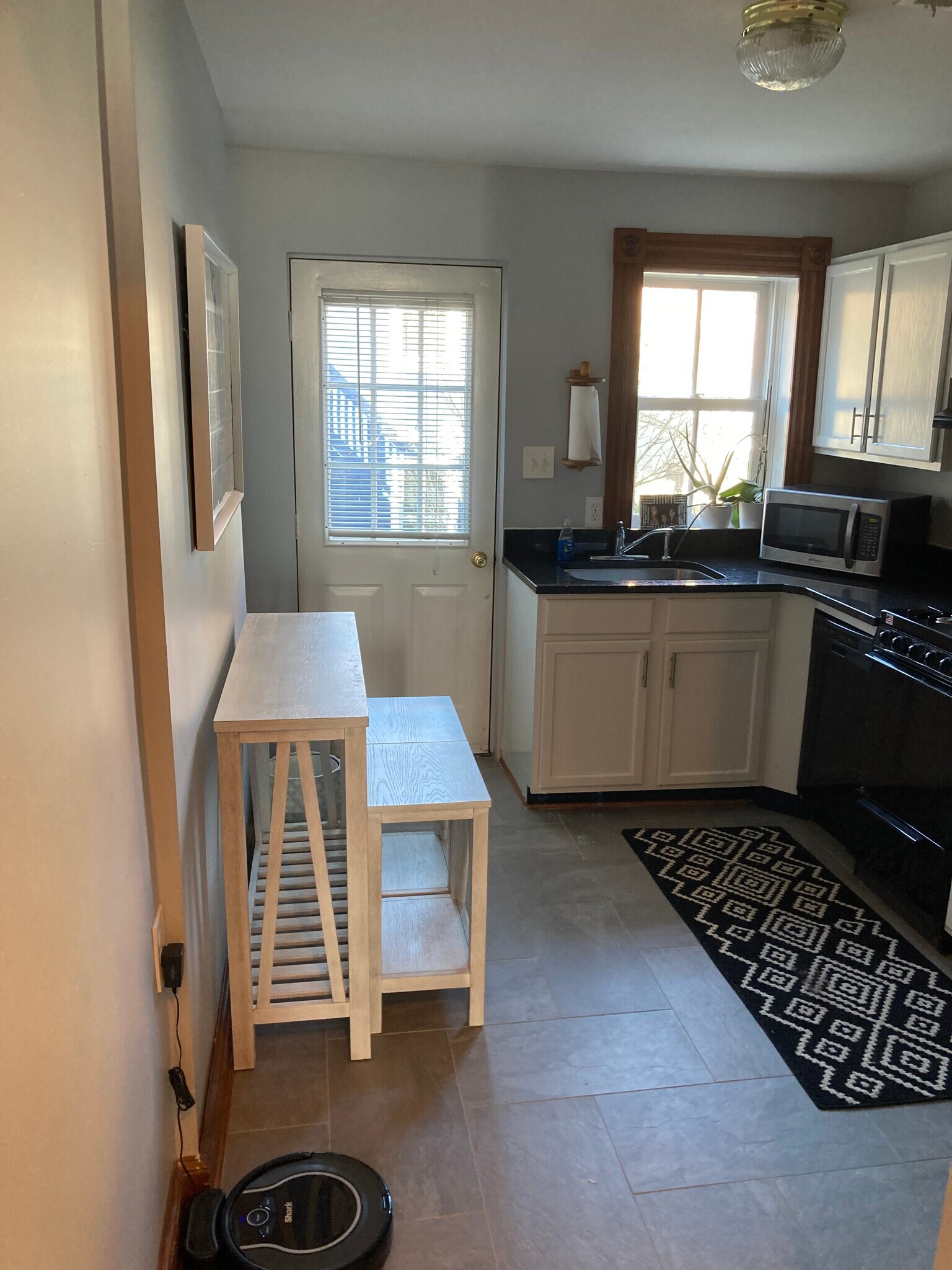 Kitchen - 50 Cornhill St
