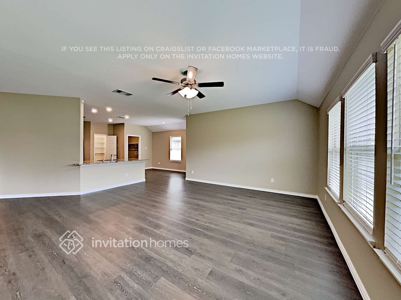 Building Photo - 3145 Overlook Dr