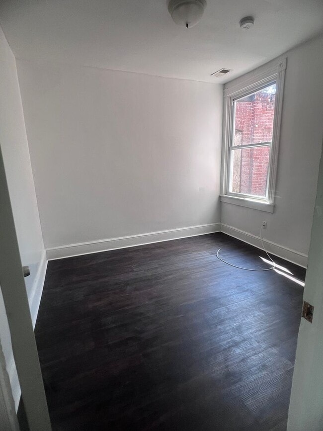 Building Photo - Spacious 4-Bedroom + Bonus Room, 1.5-Bath ...