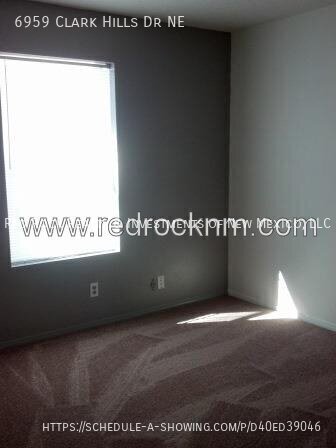 Building Photo - 6959 Clark Hills Dr NE