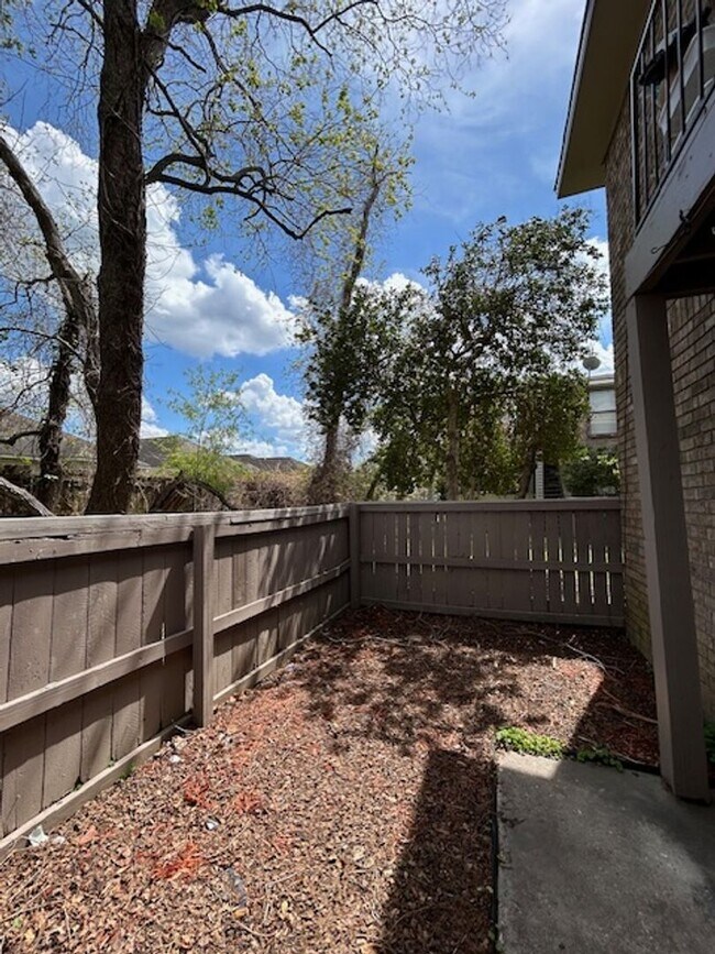 Building Photo - 843 Hammond Manor Dr