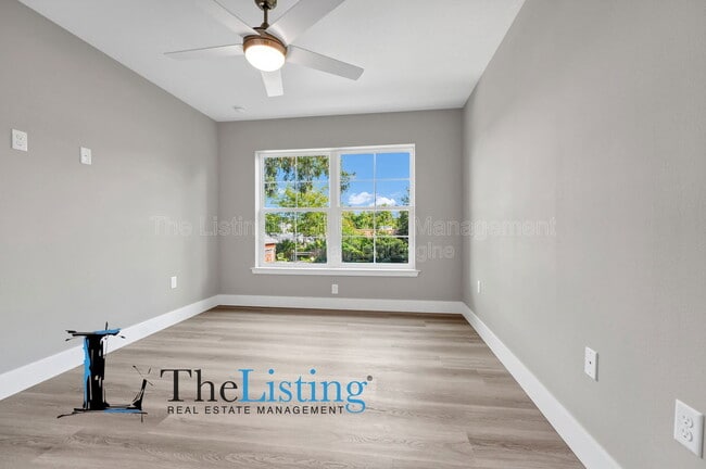 Building Photo - 39 SE 15th Terrace