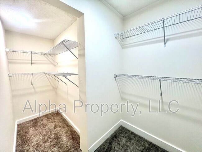 Building Photo - 407 Cedar Lane Rd