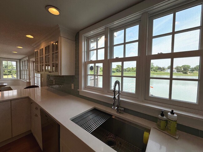 Building Photo - 179 Prospect Ave