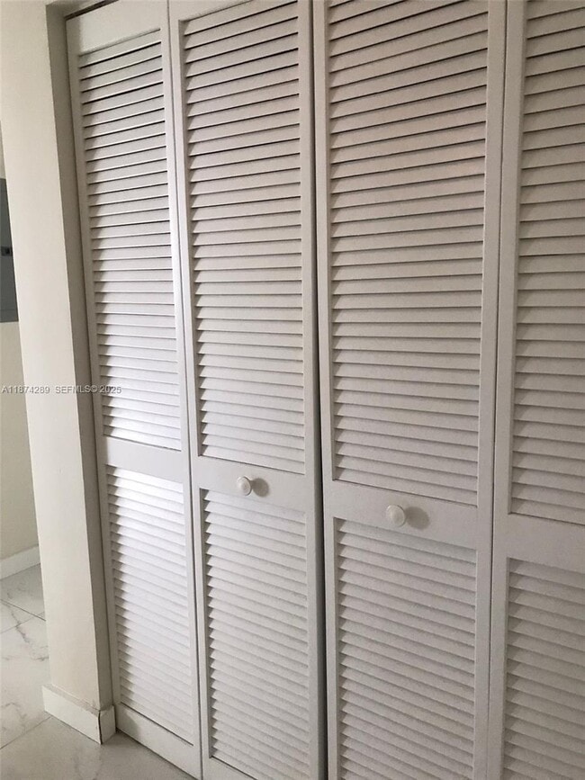 Building Photo - 19501 W Country Club Dr