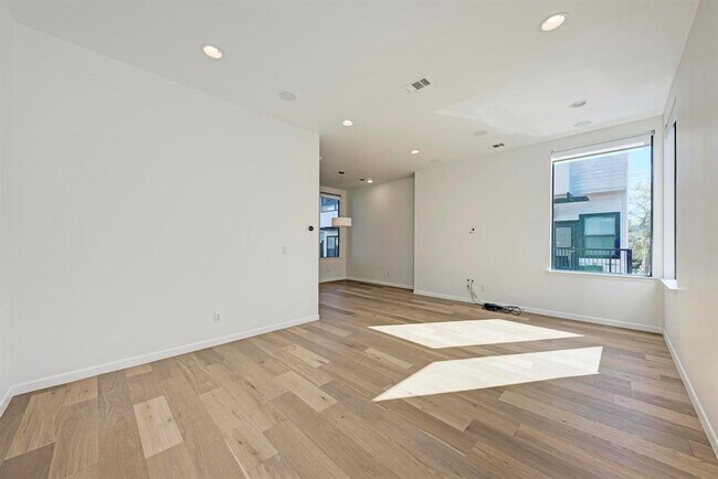 Building Photo - 3505 Charlotte Rose Drive