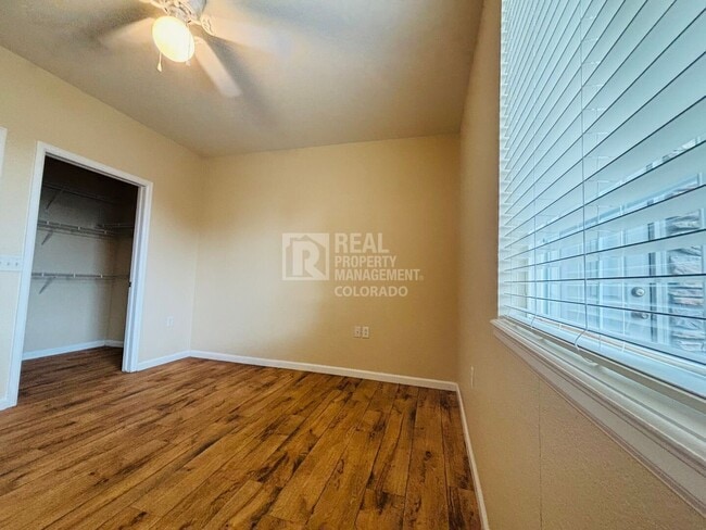 Building Photo - 10341 W Girton Dr