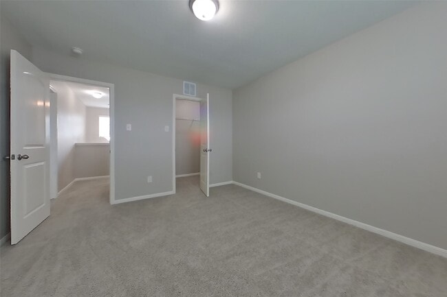 Building Photo - 916 American Monarch Dr