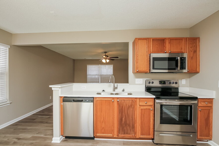 Building Photo - 141 Peterborough Dr