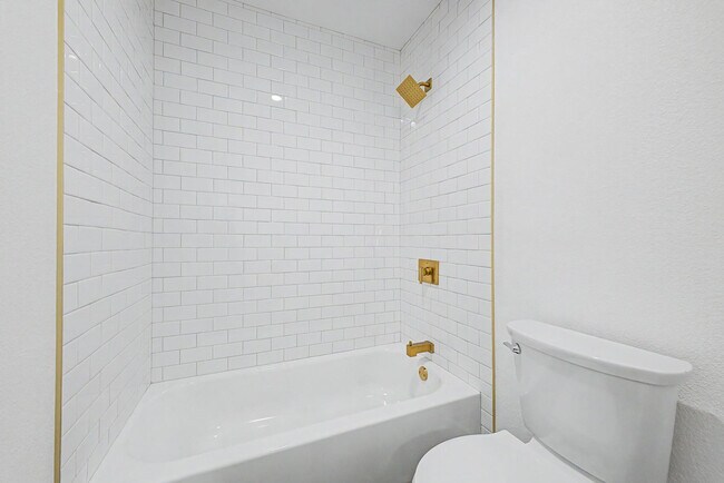 Building Photo - 4127 N 106th Ave