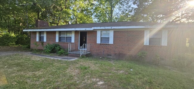 Building Photo - 306 Mustang Dr