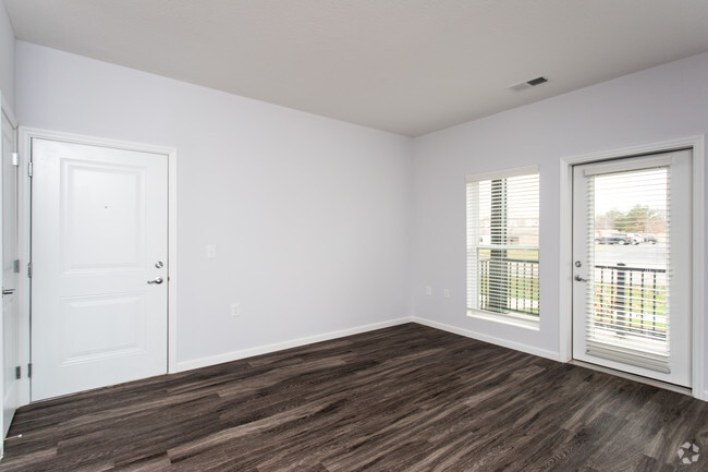 1BR, 1BA - 681 SF - Suite D - Duncan Park