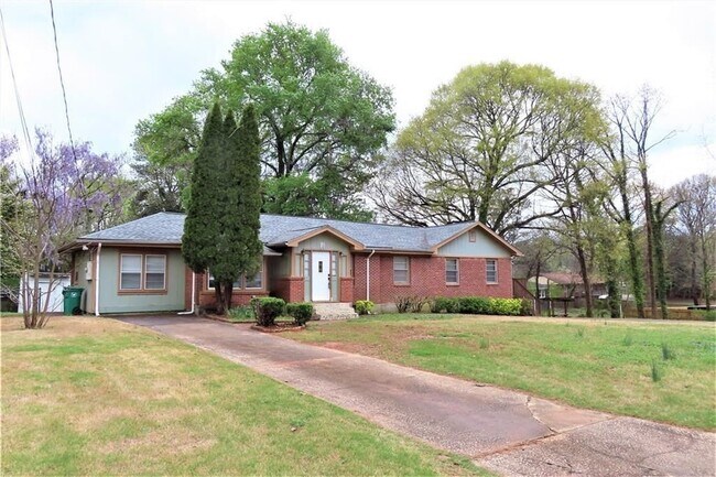 Building Photo - 2205 Loring Ct